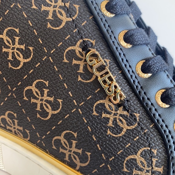 New GUESS Flowurs Logo-Debossed Wedge Sneakers SZ 9 - Picture 4 of 4